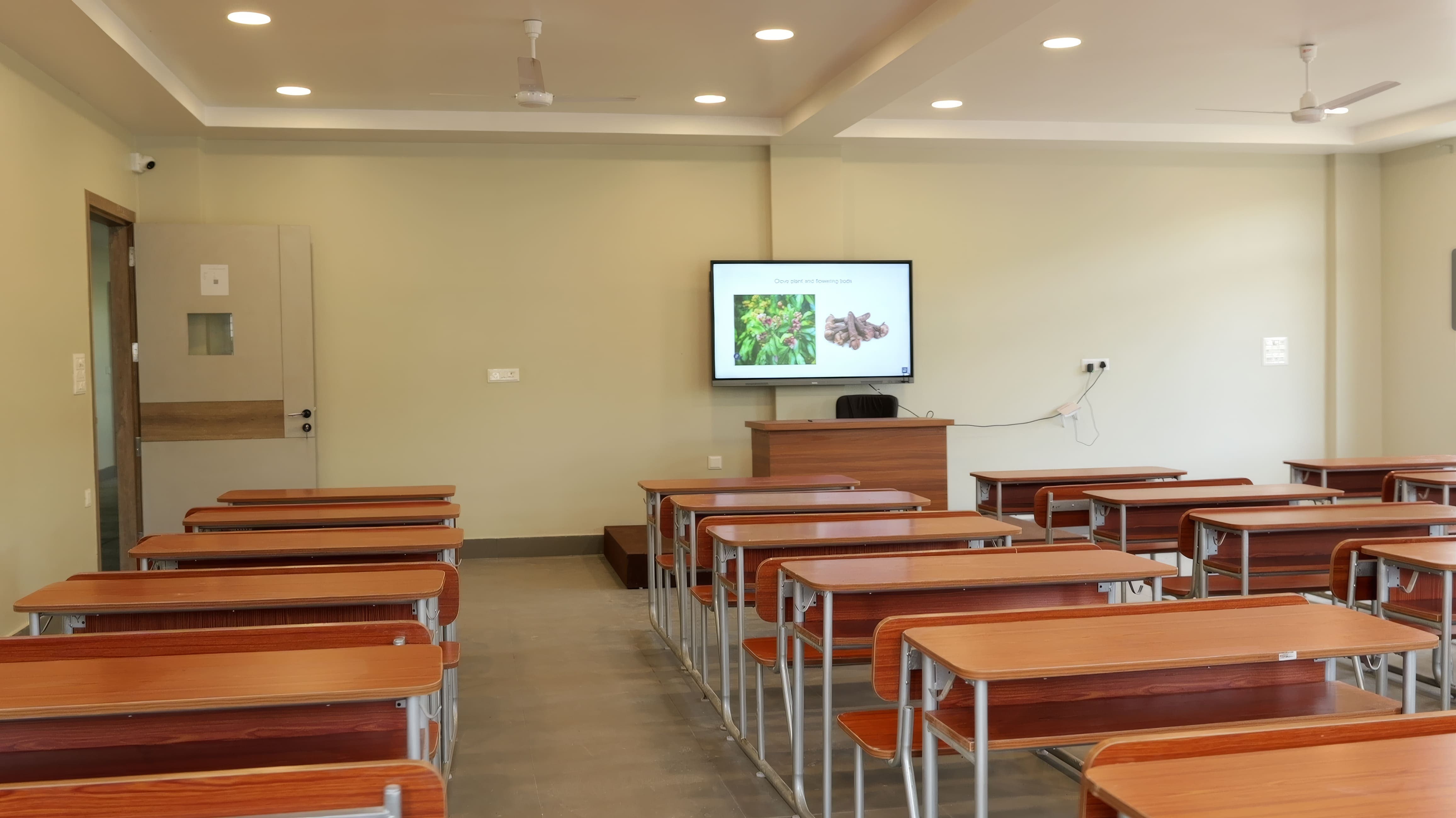 Pragjyotishpur University Guwahati Classroom photo 4